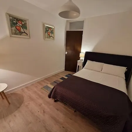 Newly Renovated Apartment! London Exterior photo