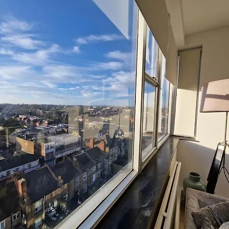 Newly Renovated Apartment! London Exterior photo
