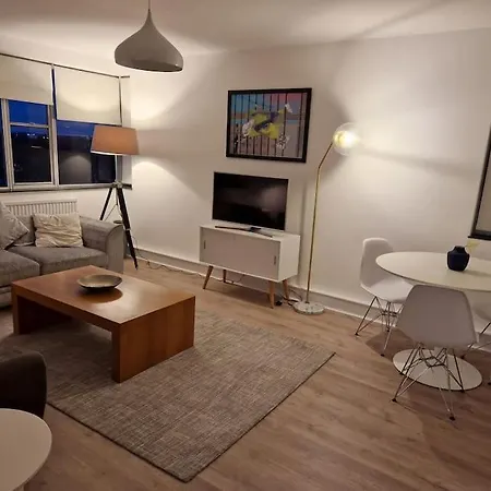 Newly Renovated Apartment! London Exterior photo